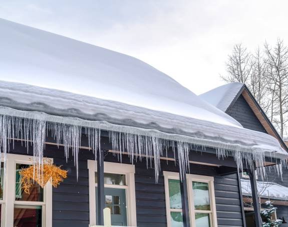 Déglaçage de toitures Québec